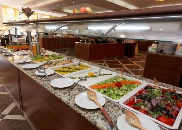 מלון Rеgina גולדן סנדס