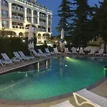 Rеgina Hotel 4*