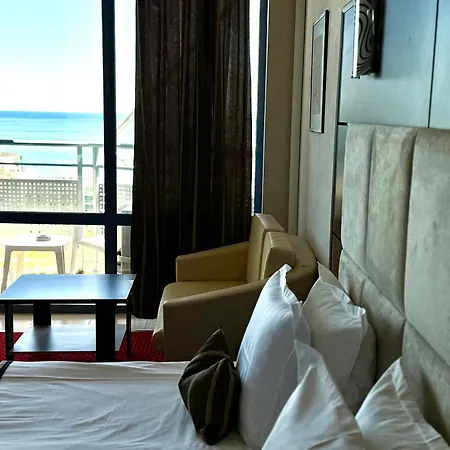 Rеgina ホテル