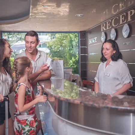 Rеgina 4* Altın Kumlar