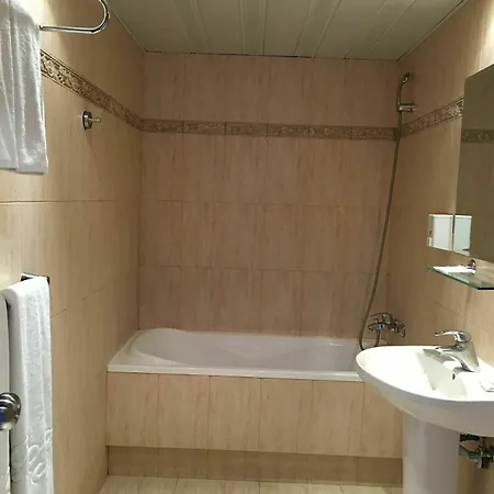 Отель Royal - 4*